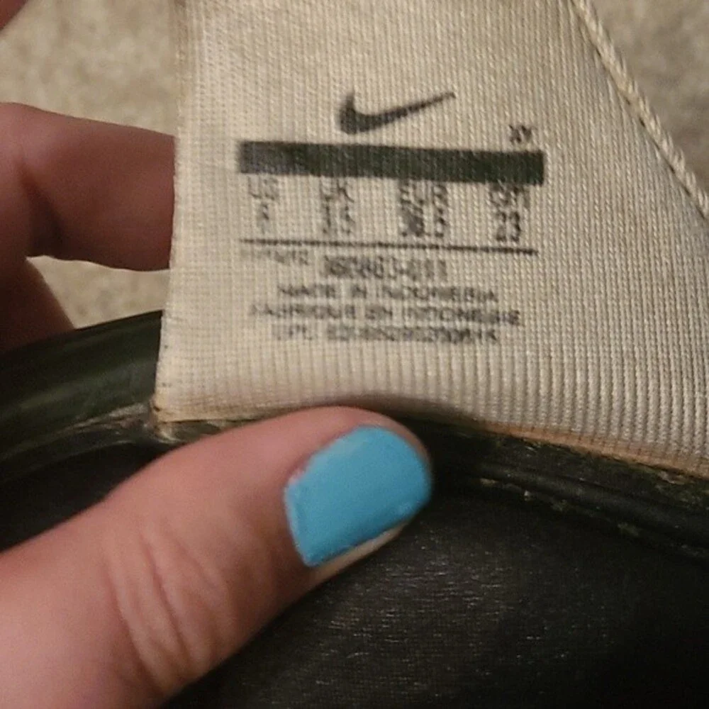 Nike Women's 360883-011 Black Comfort Footbed Slides Size 6
